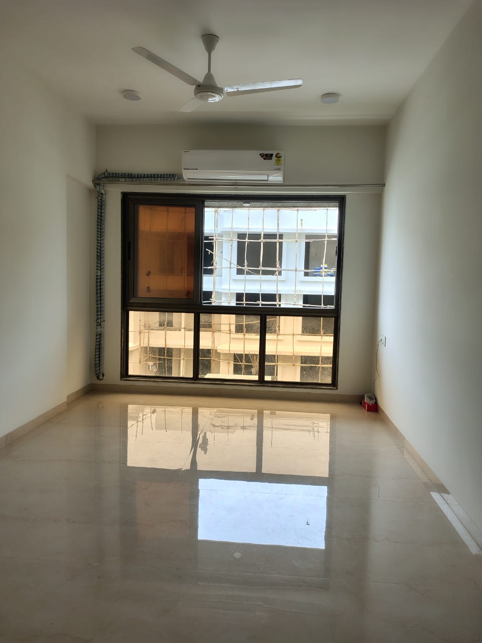 2 BHK Apartment For Rent in Platinum Park 