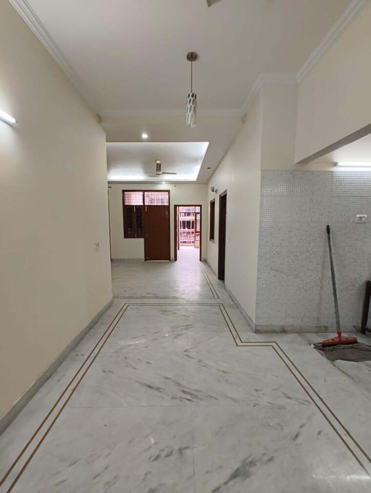 Living Room, chittaranjan park 3 Bedroom 2200 Sq.Ft. Builder Floor In Chittaranjan Park Delhi 9022437