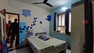 Master Bedroom in 2 BHK Apartment at Panch Pakhadi – for Rent