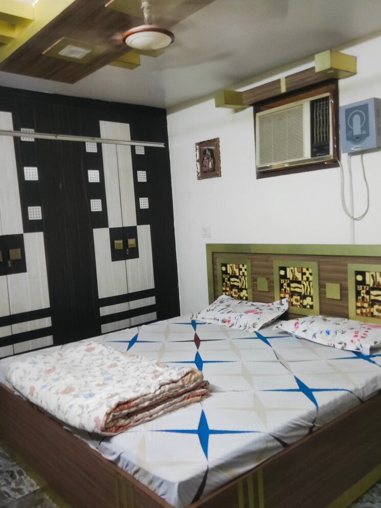 Bedroom, lajpat nagar i 1 Bedroom 100 Sq.Yd. Builder Floor In Lajpat Nagar I Delhi 9022442