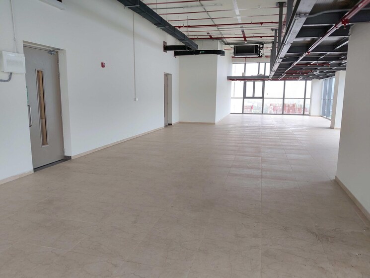 Room, db-orchid-turf-view Commercial Office Space 1870 Sq.Ft. In Mahalaxmi Mumbai 9022443