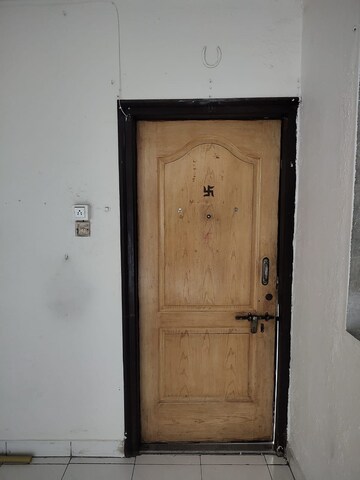Furnished Amenities in 2 BHK Apartment at Vedant Complex CHS, Samata Nagar – for Rent