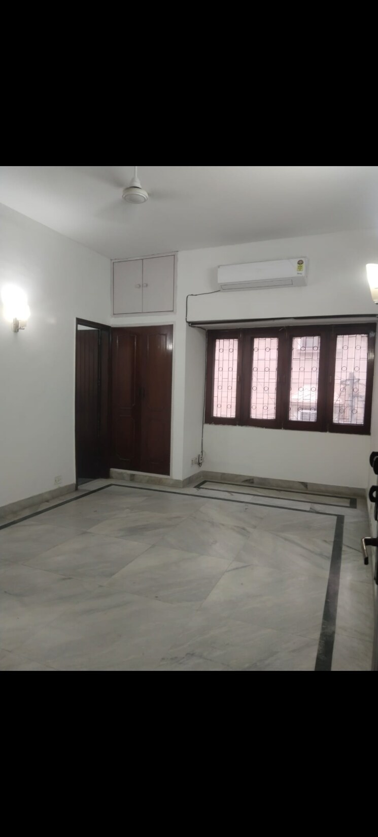 Room, saket 4 Bedroom 300 Sq.Yd. Builder Floor In Saket Delhi 9022470