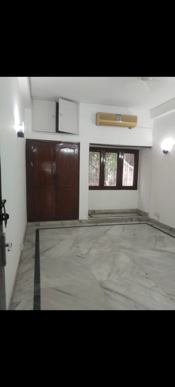 Room, saket 4 Bedroom 300 Sq.Yd. Builder Floor In Saket Delhi 9022470