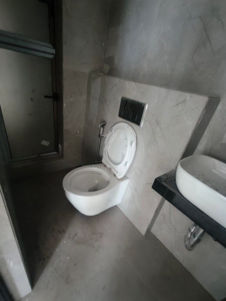 Bathroom, raymond-ten-x-habitat 1 Bedroom 418 Sq.Ft. Apartment In Pokhran Road No Two Thane 9022502