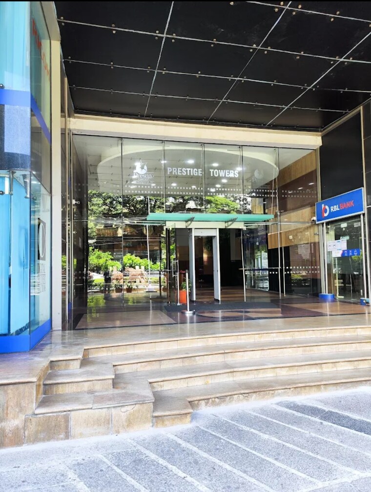  Parking, prestige-towers Commercial Office Space 1305 Sq.Ft. In Ashok Nagar Bangalore 9022511