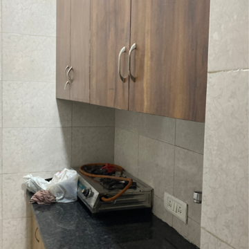 Furnished Amenities in 1 RK Apartment at Arun Vihar Sector 37, Sector 37 – for Rent