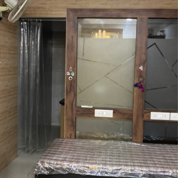 Bedroom in 1 RK Apartment at Arun Vihar Sector 37, Sector 37 – for Rent