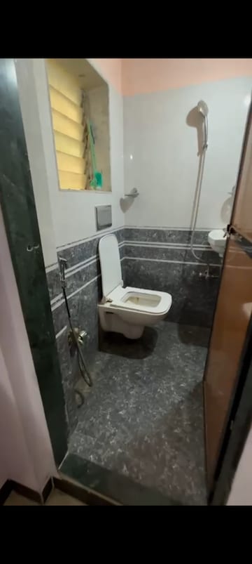 Team Area in 2 BHK Apartment at Happy Valley, Manpada – for Rent