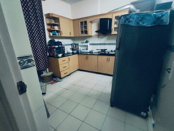 Team Area in 2 BHK Apartment at Ansal Sushant Apartments, Sushant Lok I – for Rent