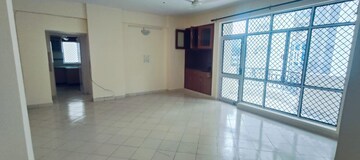 Room in 2 BHK Apartment at Ansal Sushant Apartments, Sushant Lok I – for Rent