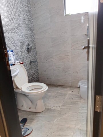 Bathroom in 3 BHK Builder Floor at Apex Apartments, Sector 45 – for Rent