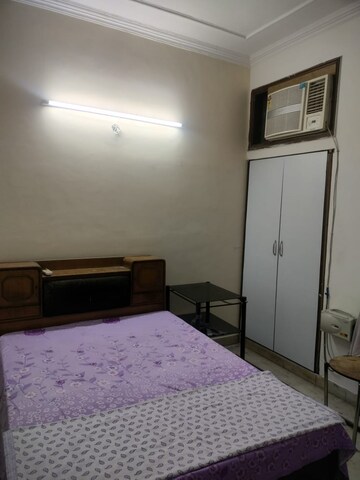 Room in 3 BHK Builder Floor at Sushant Lok 2, Sector 57 – for Rent