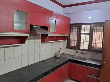 Kitchen in 3 BHK Apartment at Gomti Nagar – for Rent