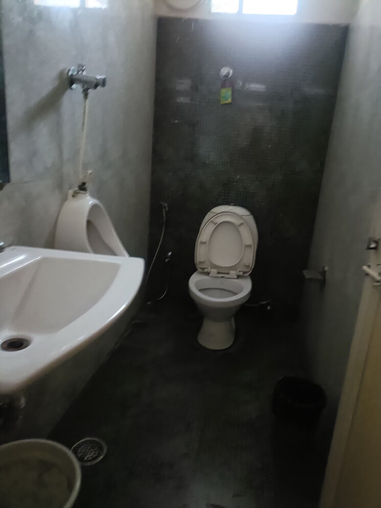Bathroom, ten-madhapur Commercial Office Space 2500 Sq.Ft. In Madhapur Hyderabad 9022593