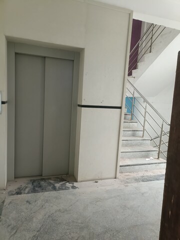 Room in  Office Space at Ten Madhapur, Madhapur – for Rent
