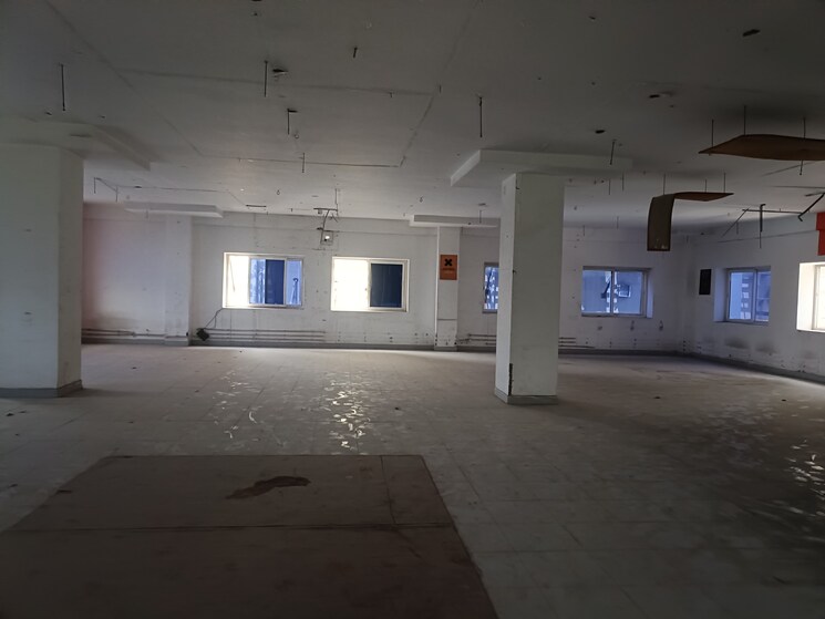  Parking, ten-madhapur Commercial Office Space 3000 Sq.Ft. In Madhapur Hyderabad 9022602