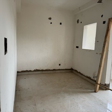 Room in 2.5 BHK Apartment at MY Home Hillview, Raj Bhavan Road – for Sale