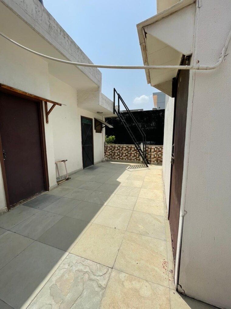 Kitchen, sector 47 4 Bedroom 112 Sq.Mt. Villa In Sector 47 Noida 9022628