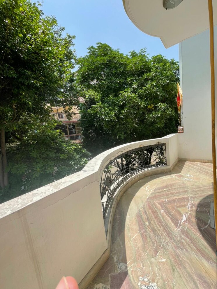 Balcony, sector 47 4 Bedroom 112 Sq.Mt. Villa In Sector 47 Noida 9022628