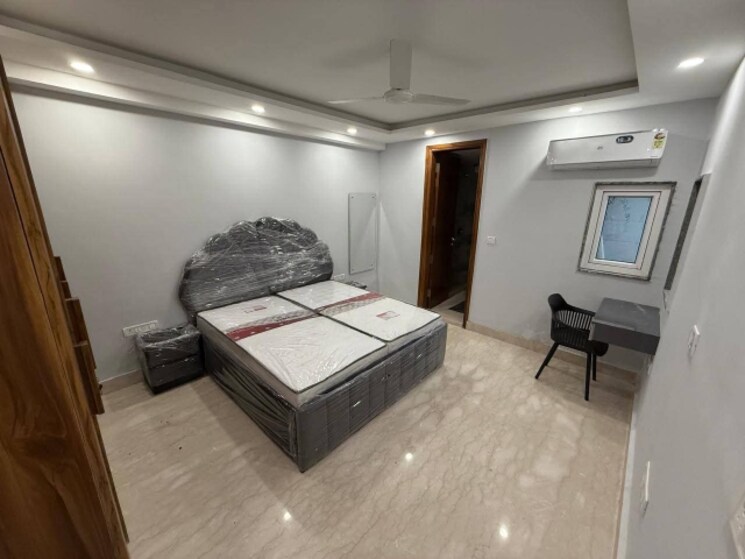 Room, freedom fighters enclave 1 Bedroom 500 Sq.Ft. Apartment In Freedom Fighters Enclave Delhi 9022625