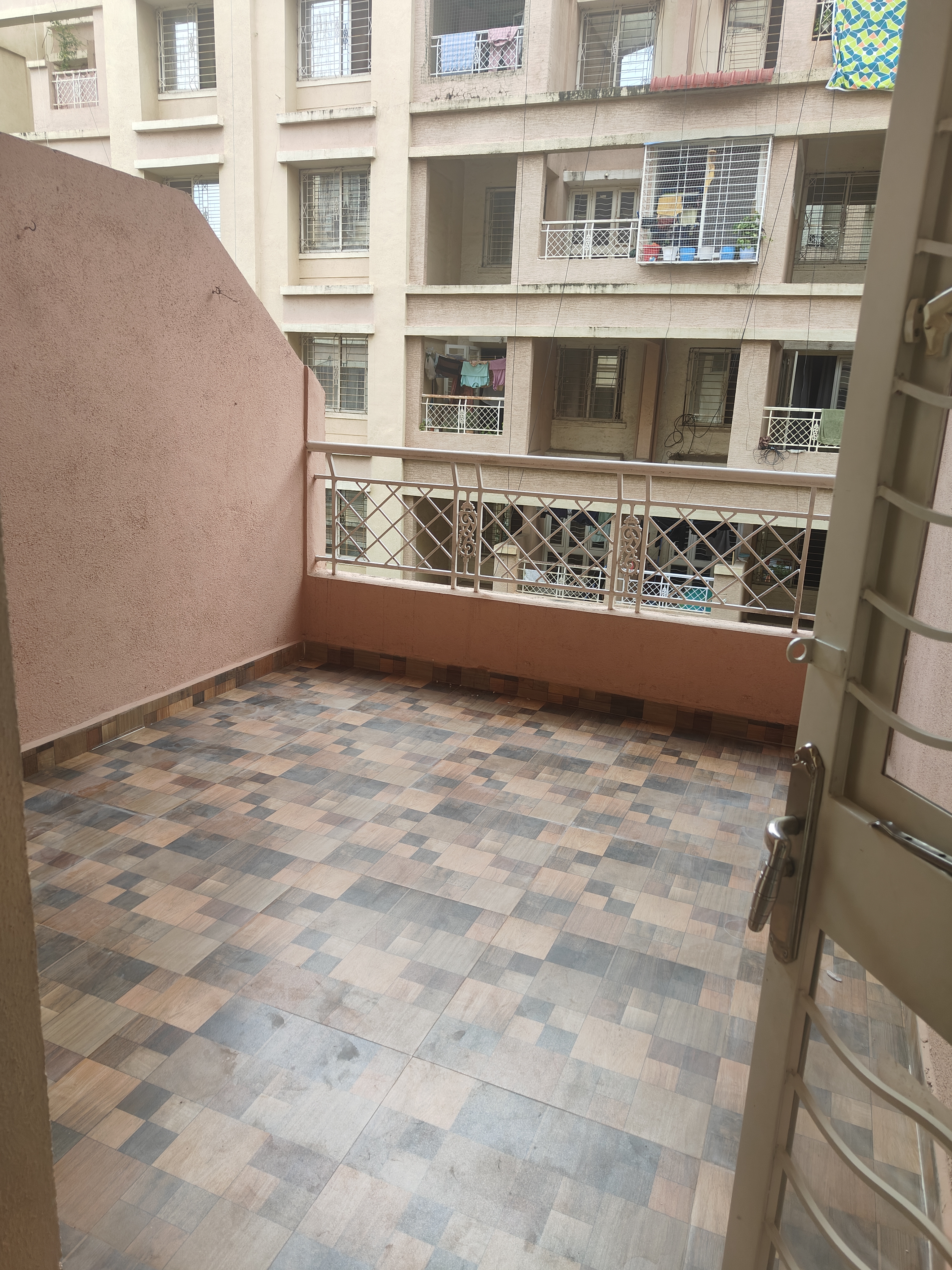 2 BHK Apartment For Sale in GK Rose Icon
