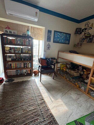 Living Room in 3 BHK Apartment at Lokhandwala Green Acres, Andheri West – for Rent