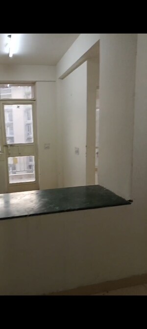 Room in 2 BHK Apartment at Conscient Habitat, Sector 99a – for Sale