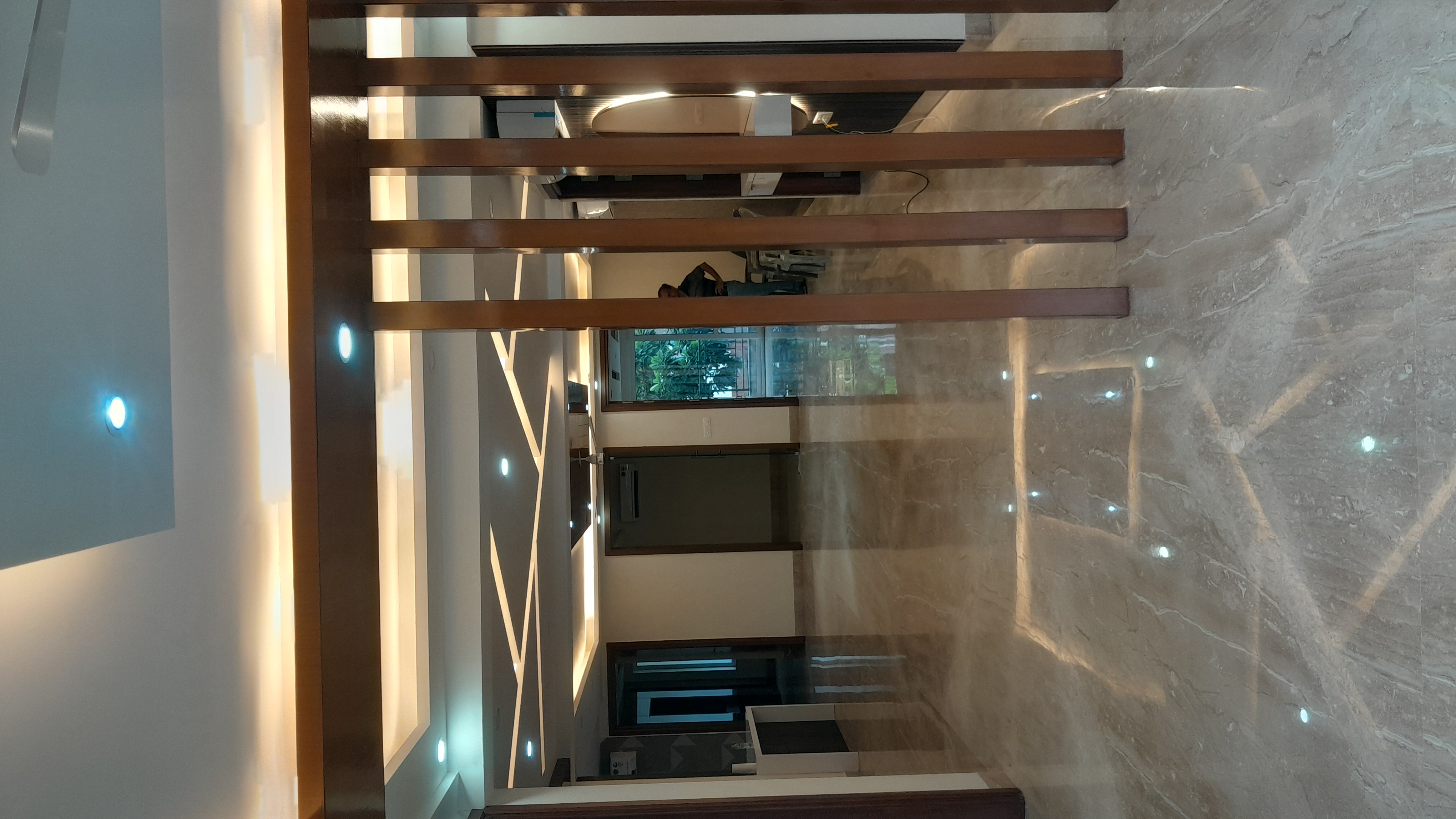 4 BHK + Pooja Room,Servant Room Builder Floor For Rent in Unitech South City II