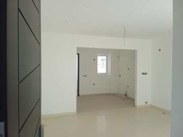 Room in 2 BHK Apartment at Kadavanthara – for Sale