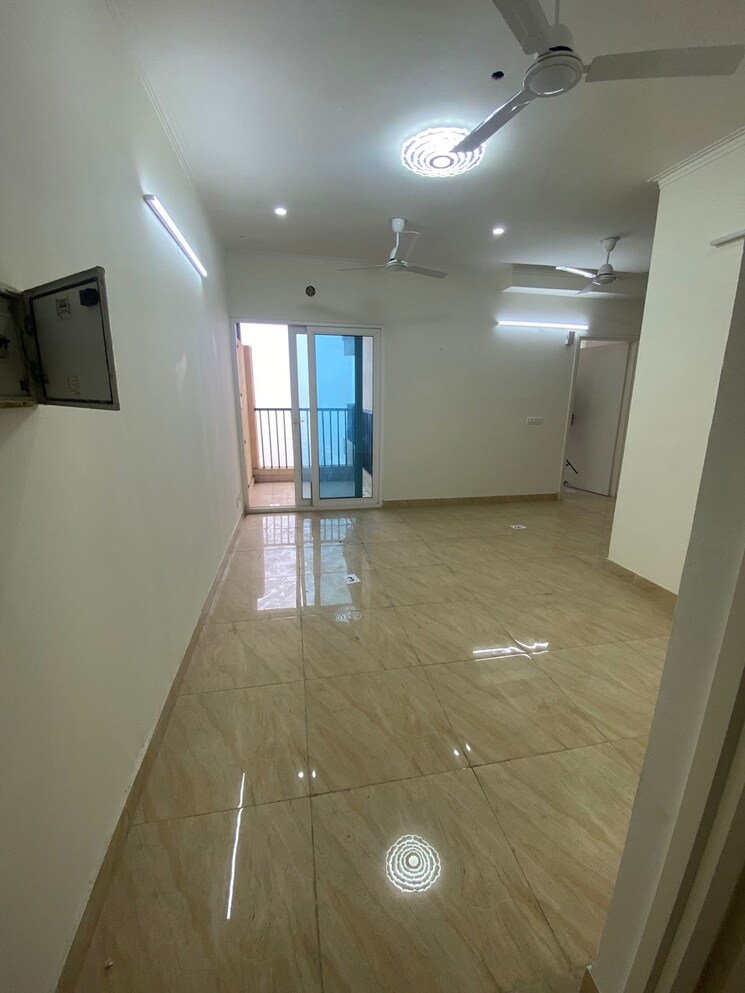 undefined, gaur-yamuna-city 3 Bedroom 1375 Sq.Ft. Apartment In Gaur Yamuna City Greater Noida 9022684