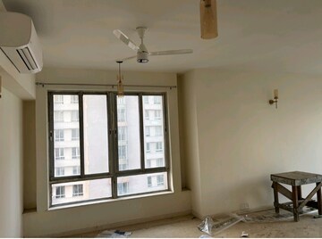 Room in 3 BHK Apartment at Unitech Harmony, Sector 50 – for Rent