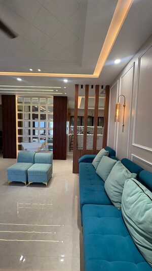 Living Room in 4 BHK Apartment at Shalimar Belvedere Court, Malesemau – for Rent