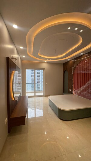 Bedroom in 4 BHK Apartment at Shalimar Belvedere Court, Malesemau – for Rent