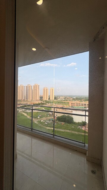 Living Room in 4 BHK Apartment at Shalimar Belvedere Court, Malesemau – for Rent