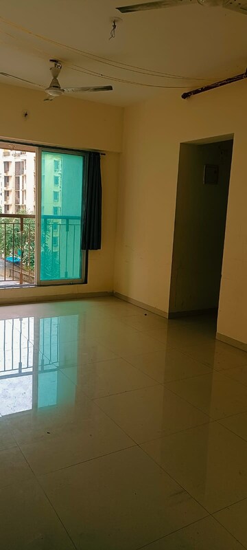 Room in 1 BHK Apartment at Vihang Valley Phase 3, Kasarvadavali – for Rent