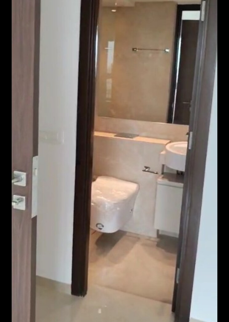 Bathroom, hiranandani-highland 2 Bedroom 594 Sq.Ft. Apartment In Powai Mumbai 9022864