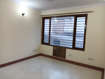 Room in 3 BHK Builder Floor at Housing Board Colony Sector 17, Sector 17a – for Rent