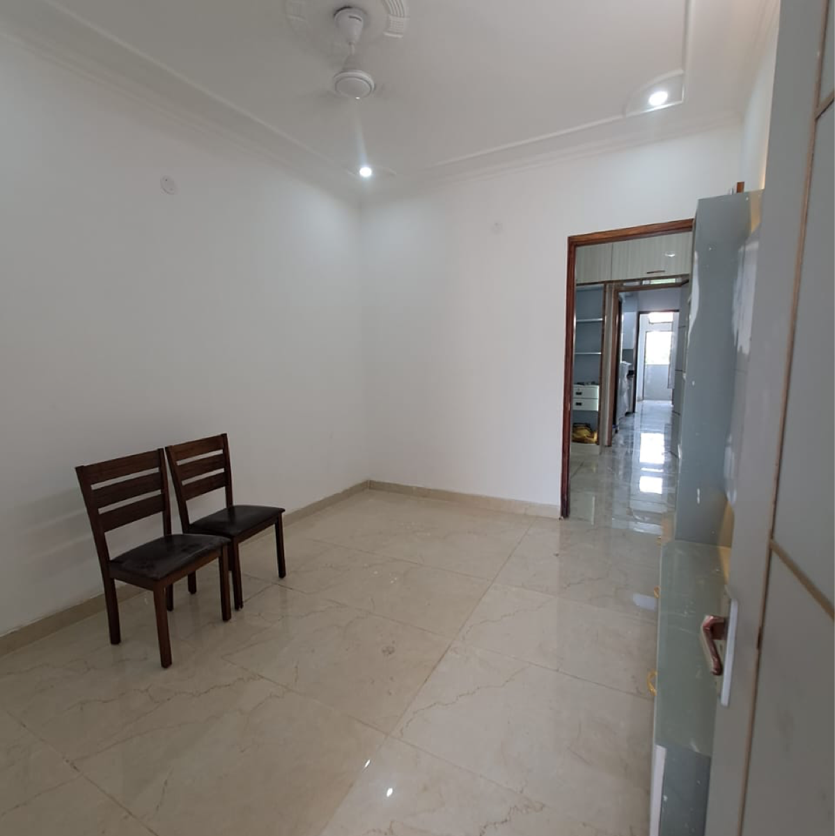 2 BHK + Servant Room Builder Floor For Rent in Malviya Nagar 