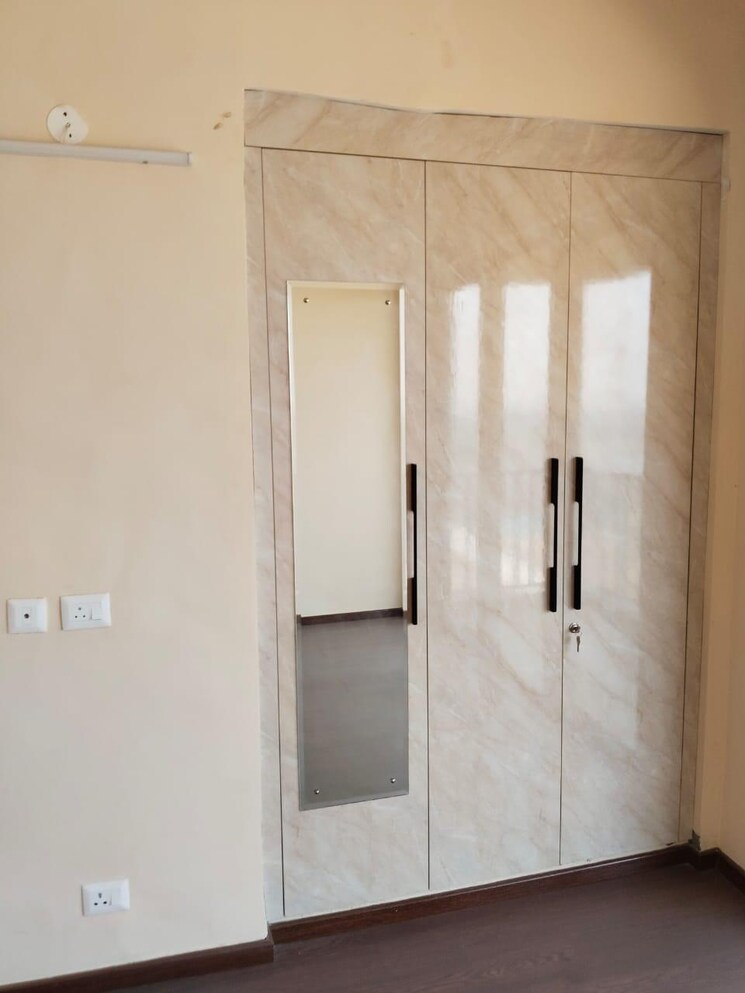 Room, paras-dews 3 Bedroom 1760 Sq.Ft. Apartment In Sector 106 Gurgaon 9022948