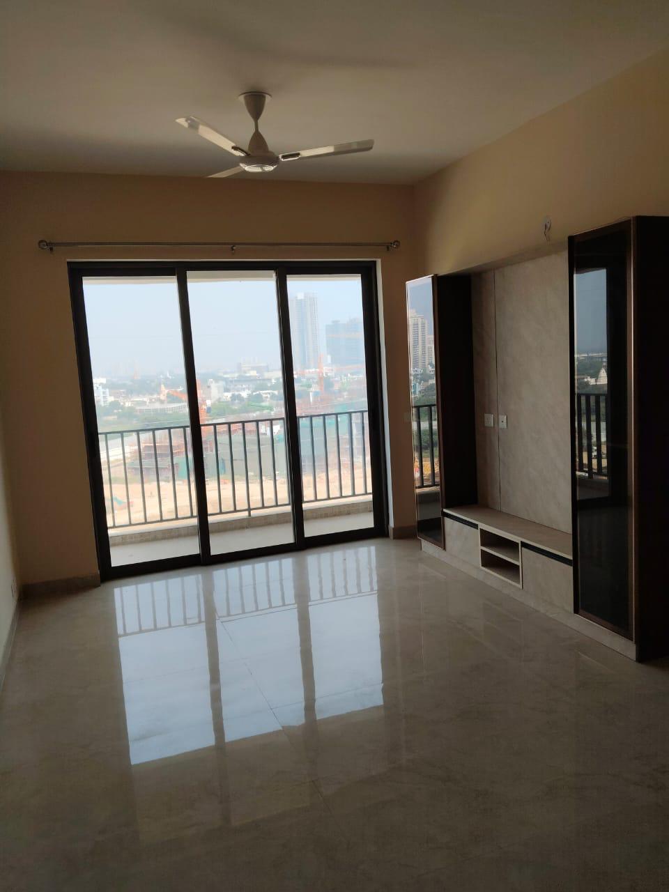 3 BHK + Servant Room Apartment For Rent in Paras Dews