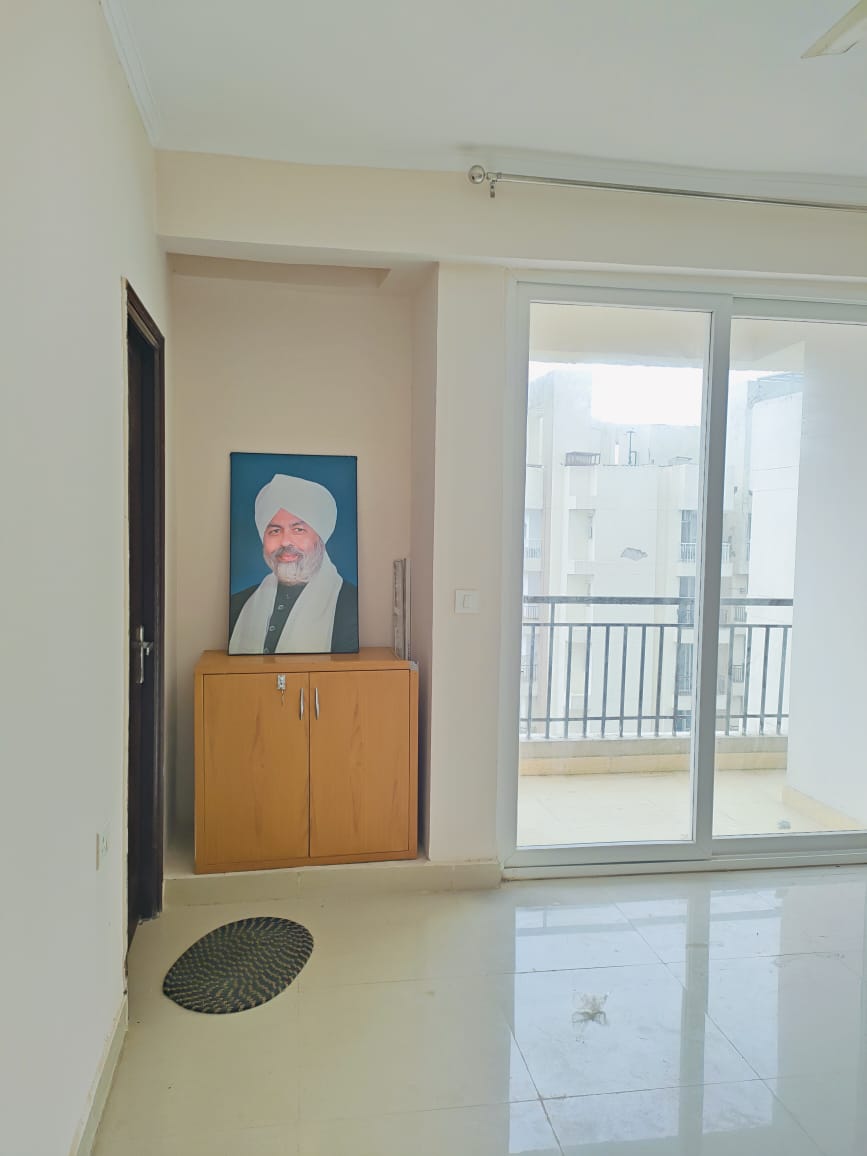 2 BHK + Pooja Room,Servant Room,Study Room,Extra Room Apartment For Rent in Ajnara Le Garden