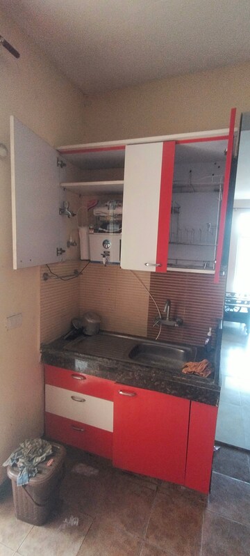Kitchen in 2.5 BHK Apartment at Gomti Nagar – for Rent