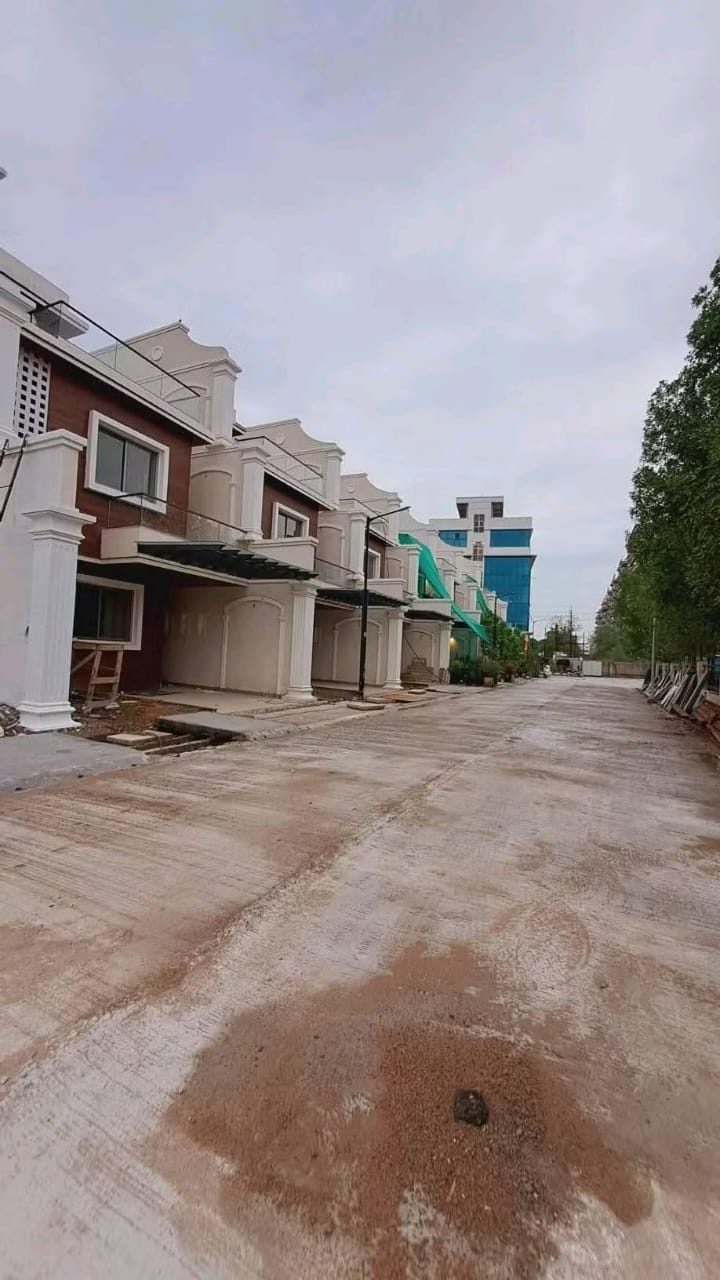 Plot For Sale in Uttam City