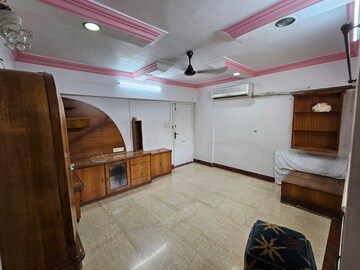 Bedroom in 1 BHK Apartment at Andheri West – for Rent