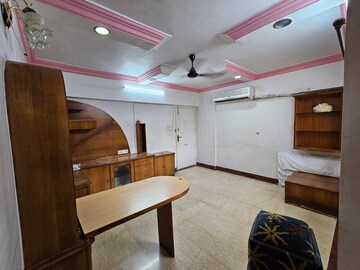 Bedroom in 1 BHK Apartment at Andheri West – for Rent