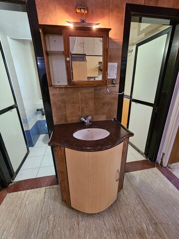 Bathroom in 1 BHK Apartment at Andheri West – for Rent