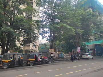 Parking in 2.5 BHK Apartment at Runwal Garden City, Balkum Pada – for Rent