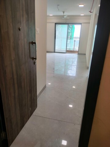 Room in 3 BHK Apartment at Versova View, Andheri West – for Rent