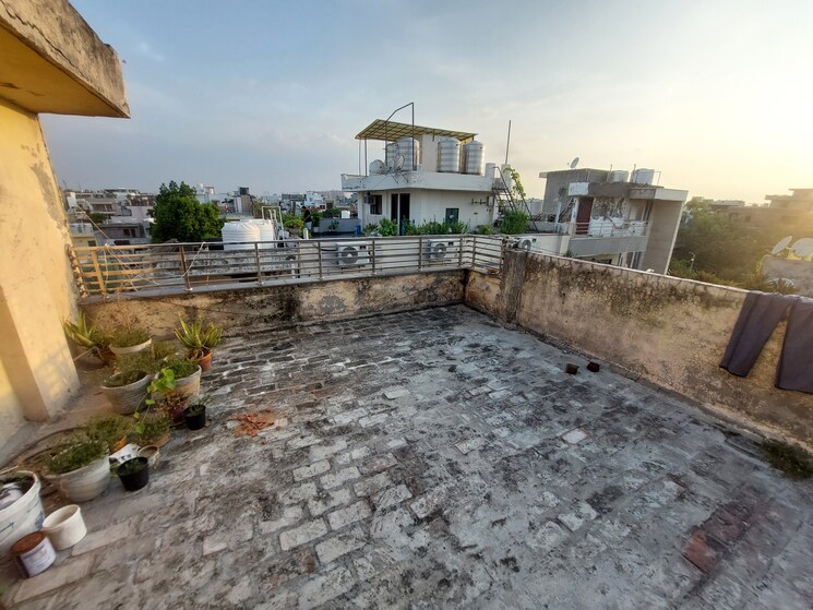 Exterior View, model town 3 2 Bedroom 900 Sq.Ft. Builder Floor In Model Town 3 Delhi 9023062